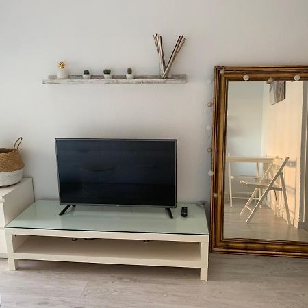 Acogedor Estudio En Primera Linea De Playa Benalmádena Esterno foto