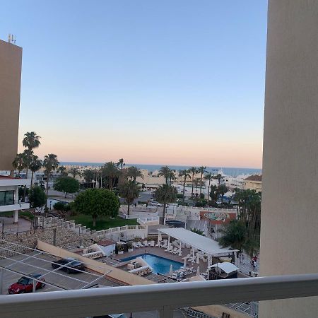 Acogedor Estudio En Primera Linea De Playa Benalmádena Esterno foto