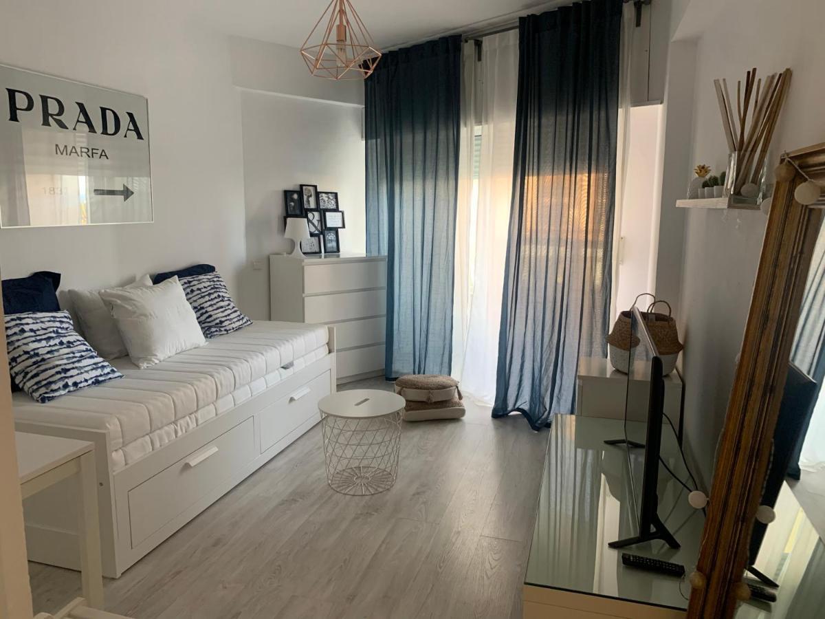 Acogedor Estudio En Primera Linea De Playa Benalmádena Esterno foto