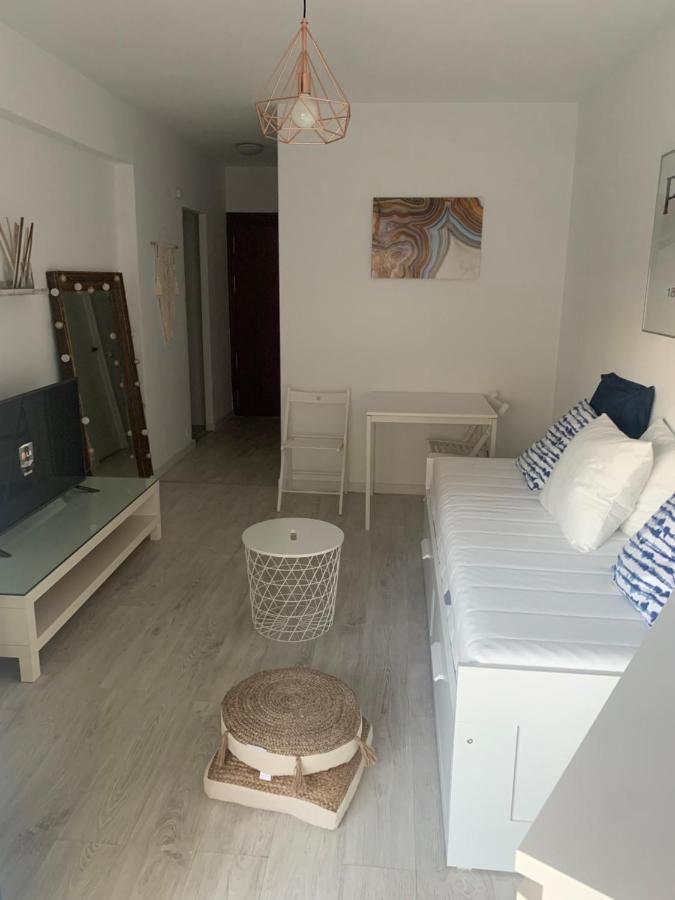 Acogedor Estudio En Primera Linea De Playa Benalmádena Esterno foto