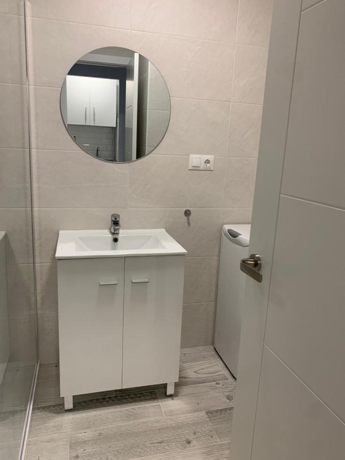 Acogedor Estudio En Primera Linea De Playa Benalmádena Esterno foto
